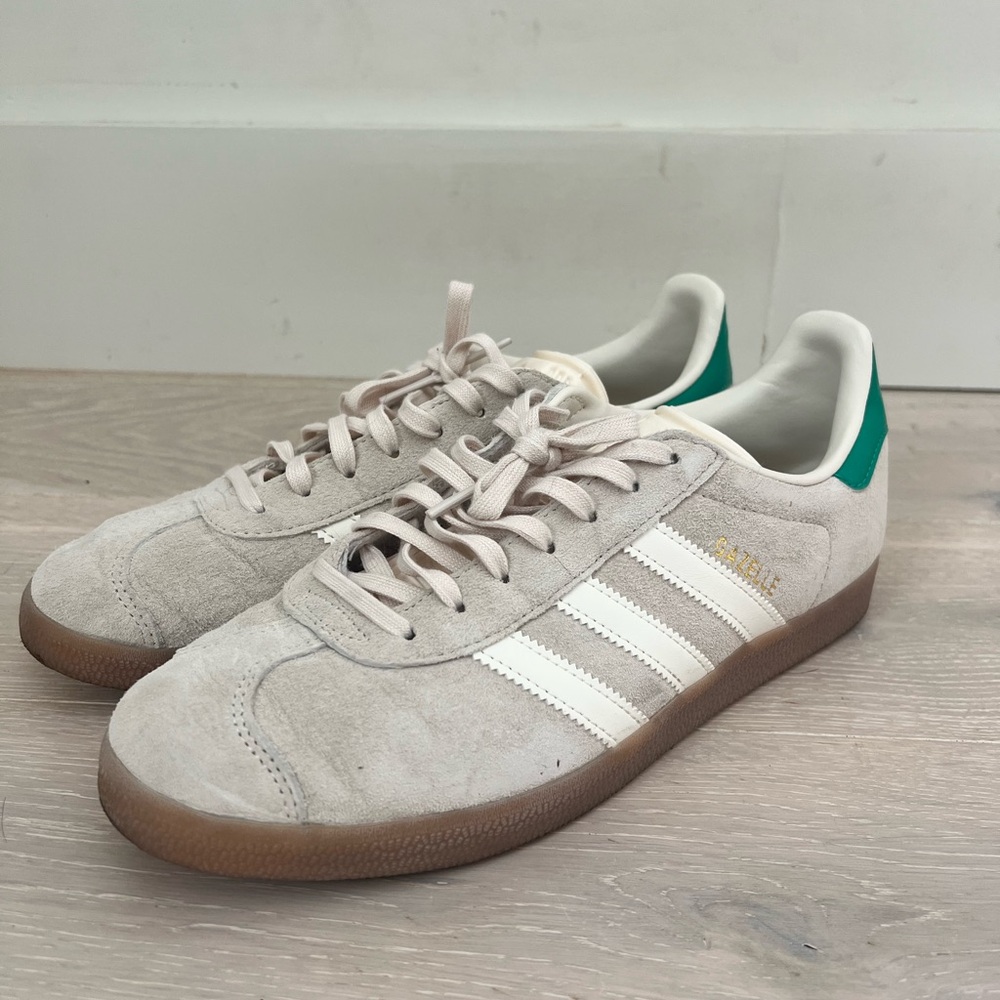 Adidas Gazelle Indoor Sneaker in beige/ green suede